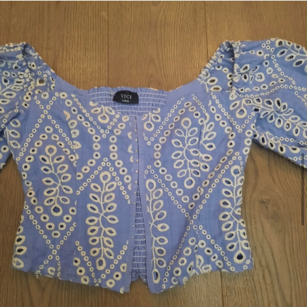 Vici June Swoon Cotton Blend Eyelet Cropped Top - Picture 7 of 12